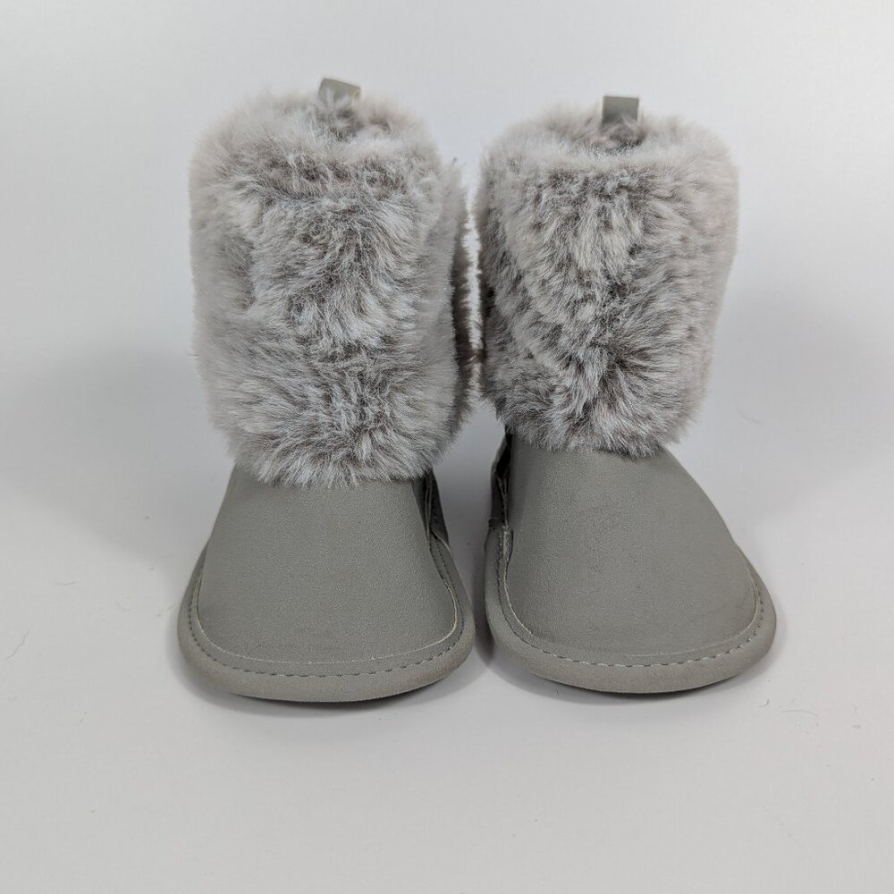 Carters Faux Fur Gray Crib Boots 6-9 Months